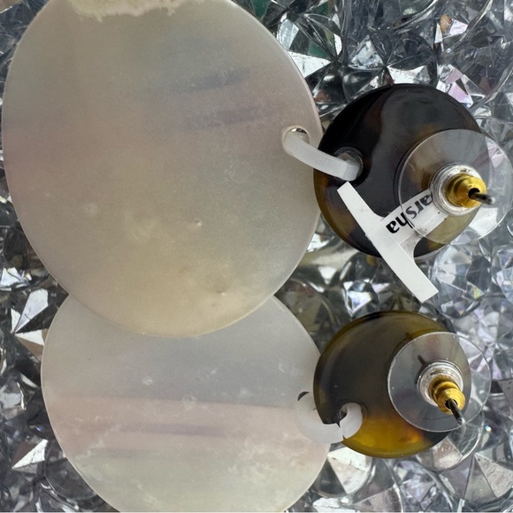 ParkerRose MOP earrings seashell 🐚 pearl with rainbow stripes and brown shell - Picture 6 of 6